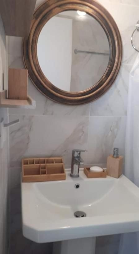 Stathis Guesthouse Fternon Bagian luar foto